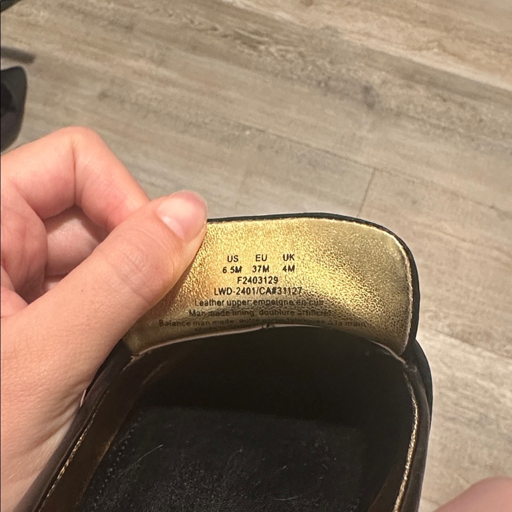 NWOB Donna Karan Black Leather Penny Loafers with Gold Accent - Picture 6 of 6